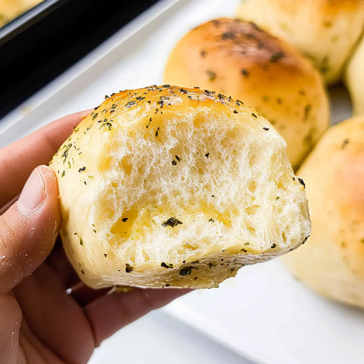 Garlic Dinner Rolls