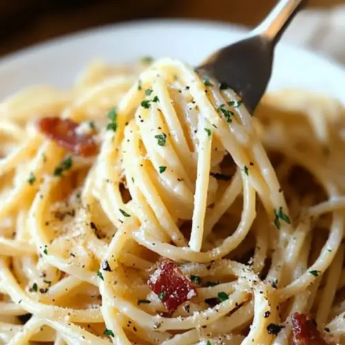 Creamy Bacon Carbonara with Garlic
